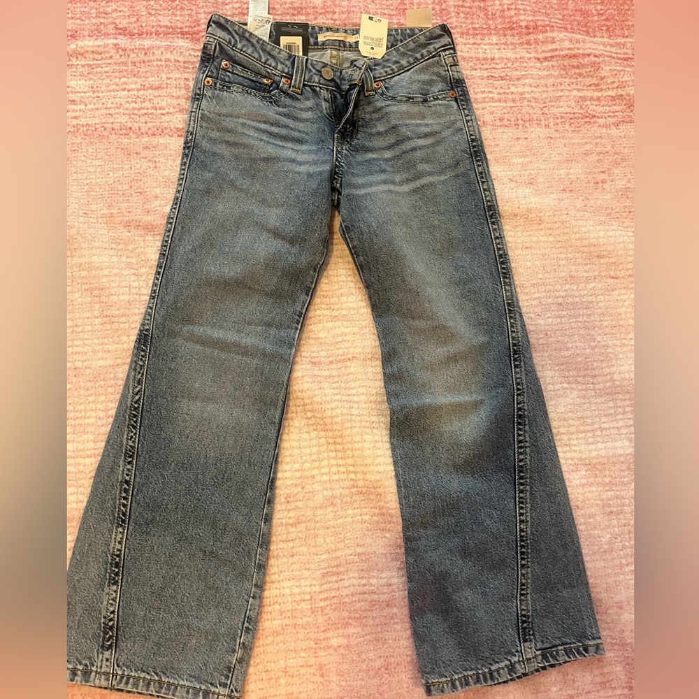 NWWT Levi’s low rise bootcut jeans- Smoke free pet free home